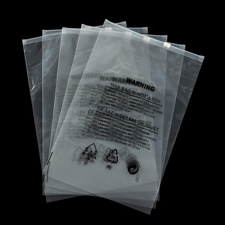 Transparent polyethylene bag with suffocation warning, resealable zipper storage bag, which can be quickly packed